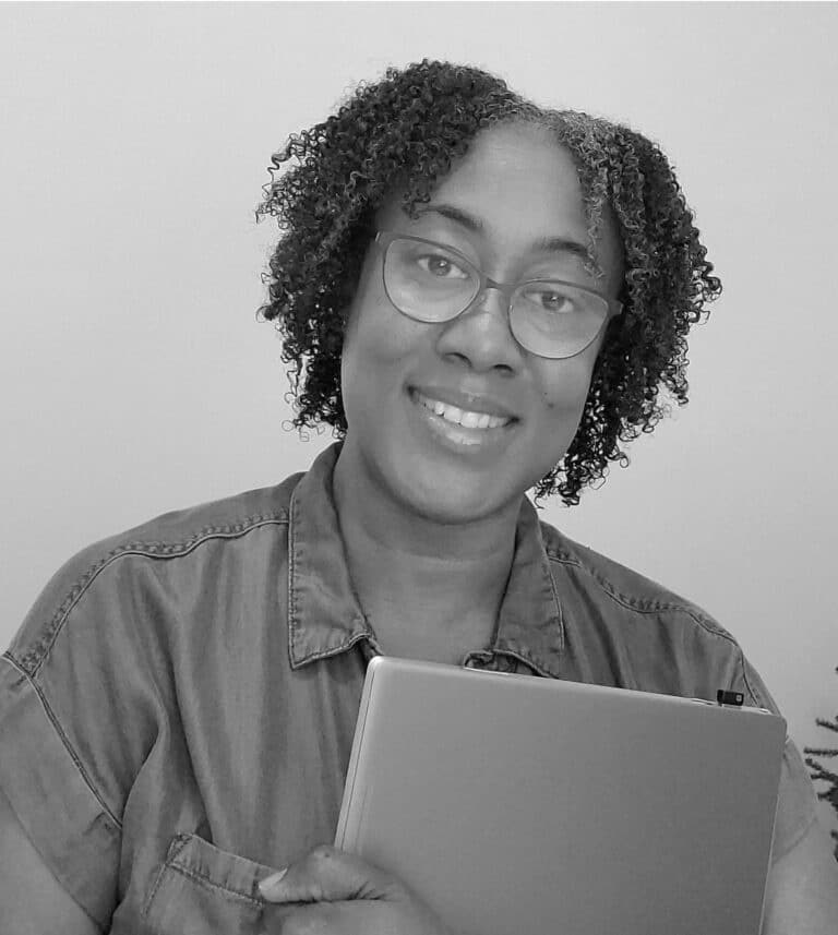 uc_stacked_images_elementor_b7c501a_item3